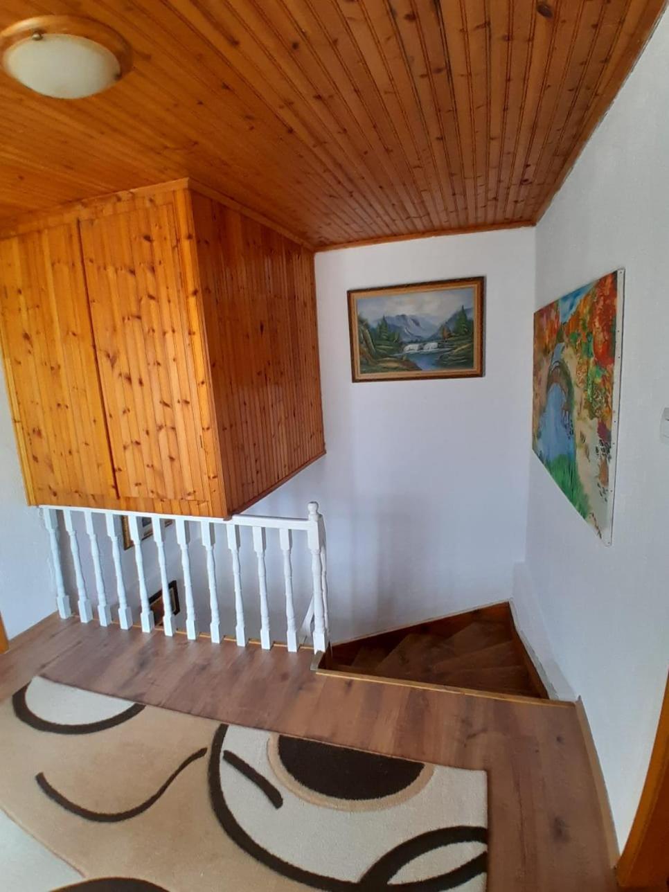 Ejona * Gjirokastër